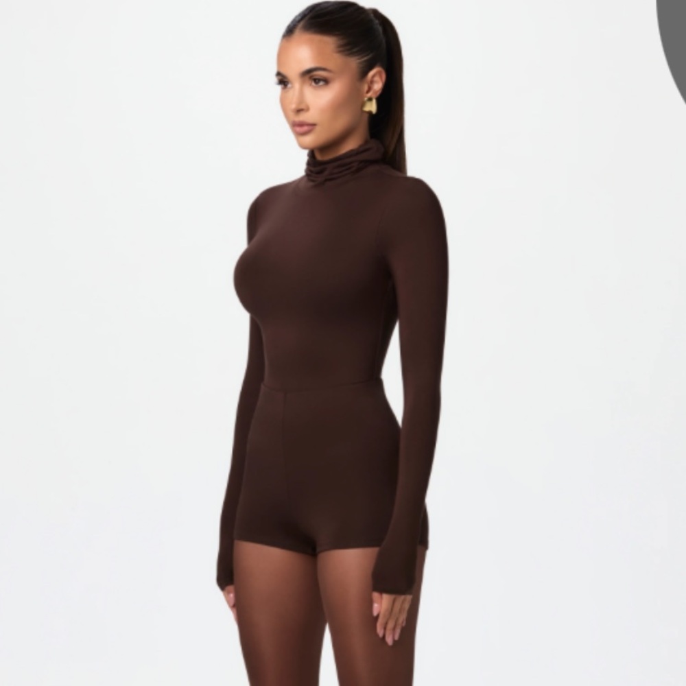 Naked Wardrobe Smooth Scuplt Hot Pants